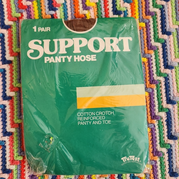 🤎 Vintage 1990s Tan/Brown Textured Nylon Pantyhose 🤎 - Picture 10 of 11